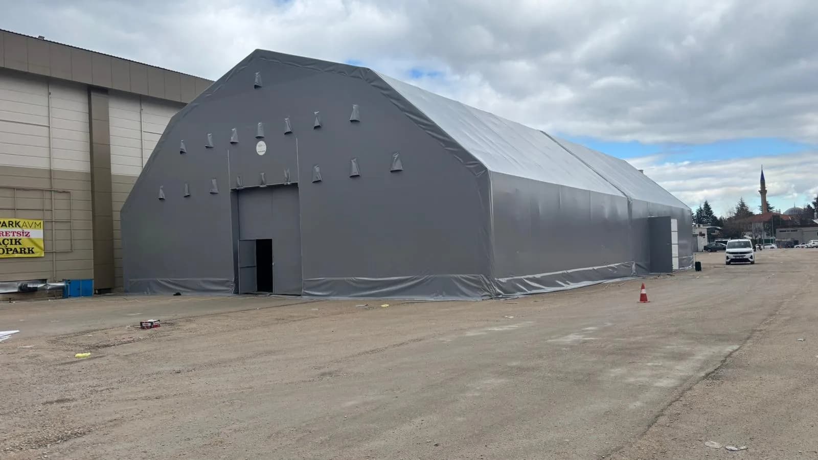 Contractor tent