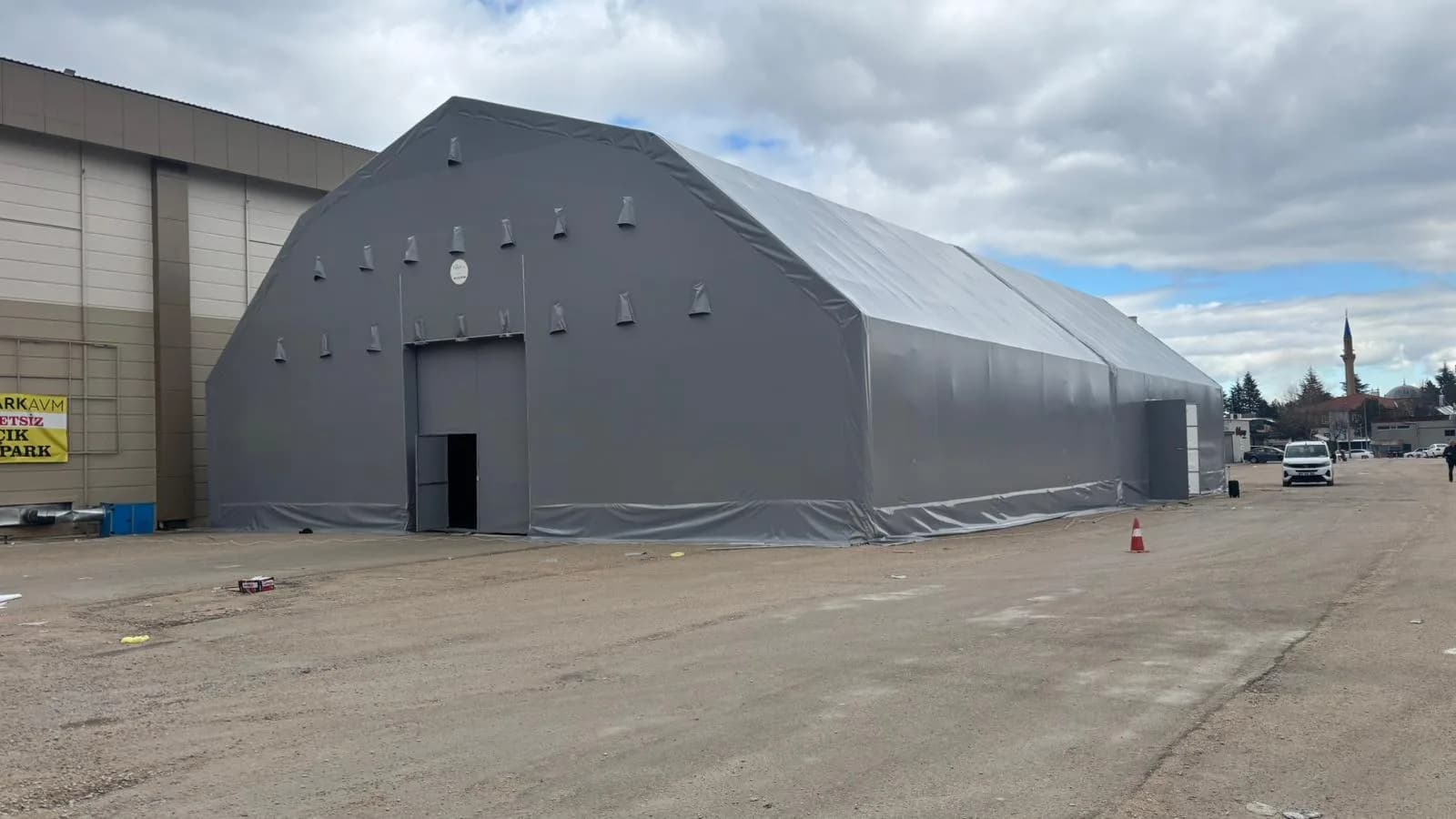 Contractor tent