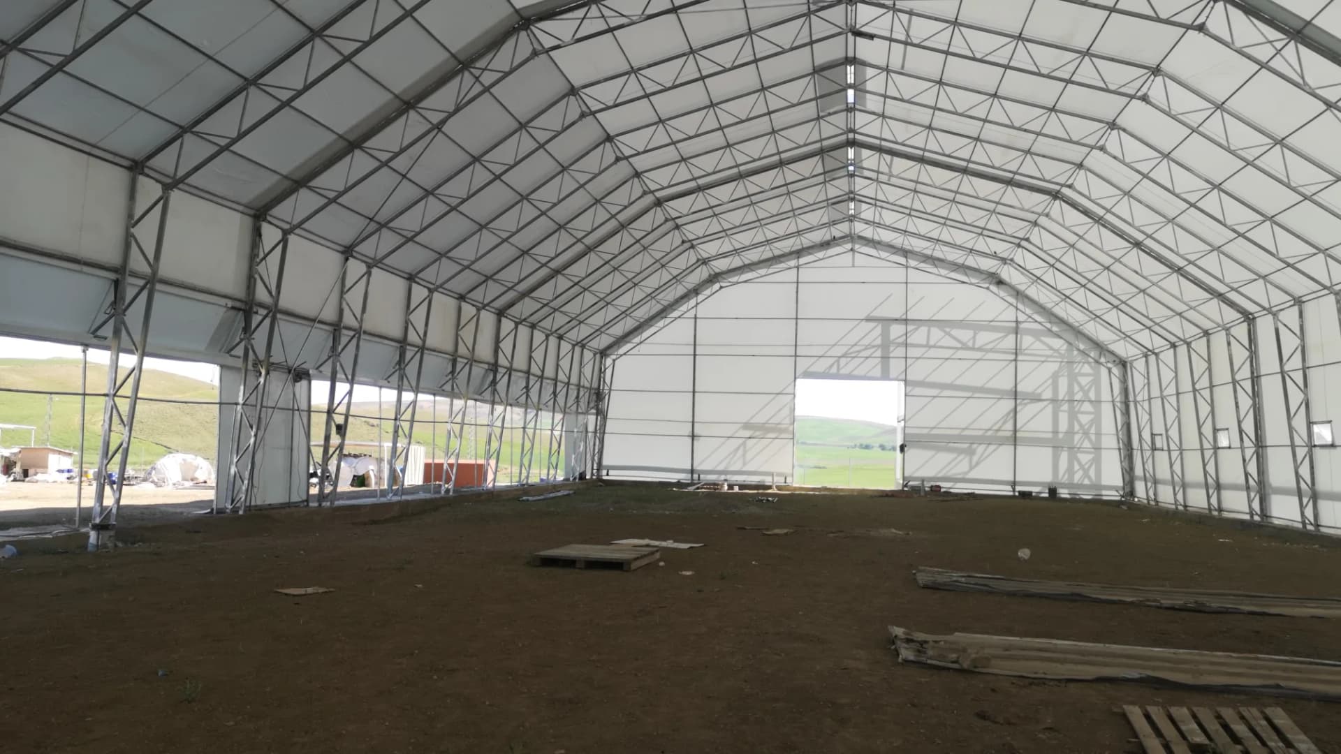 Contractor tent