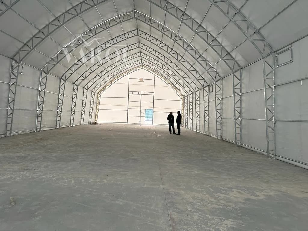 Contractor tent