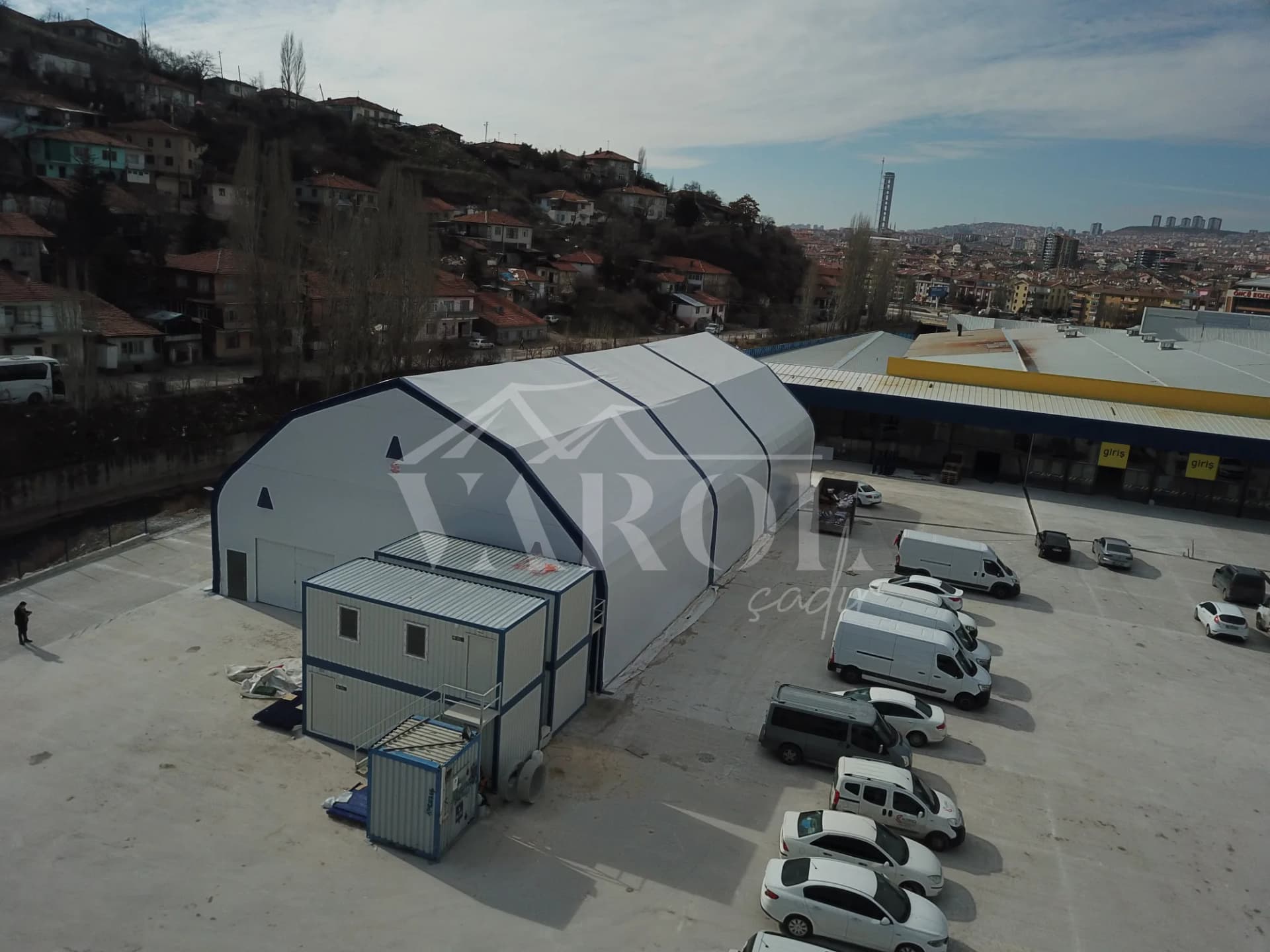 Contractor tent