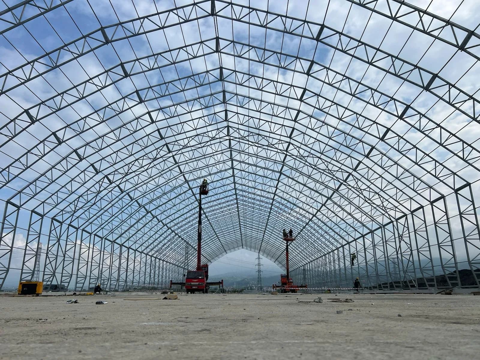 Aircraft hangar tent
